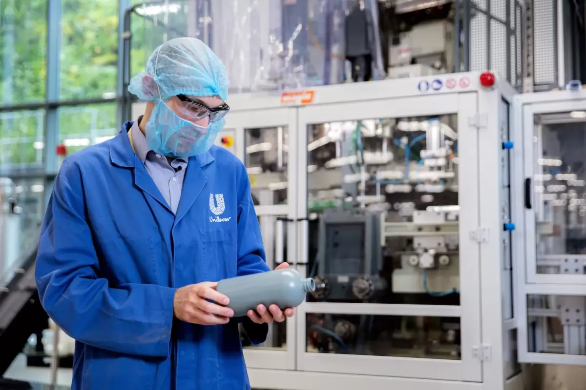 Inside Unilever’s R&D: Pioneering Efforts to Reduce Plastic Use
