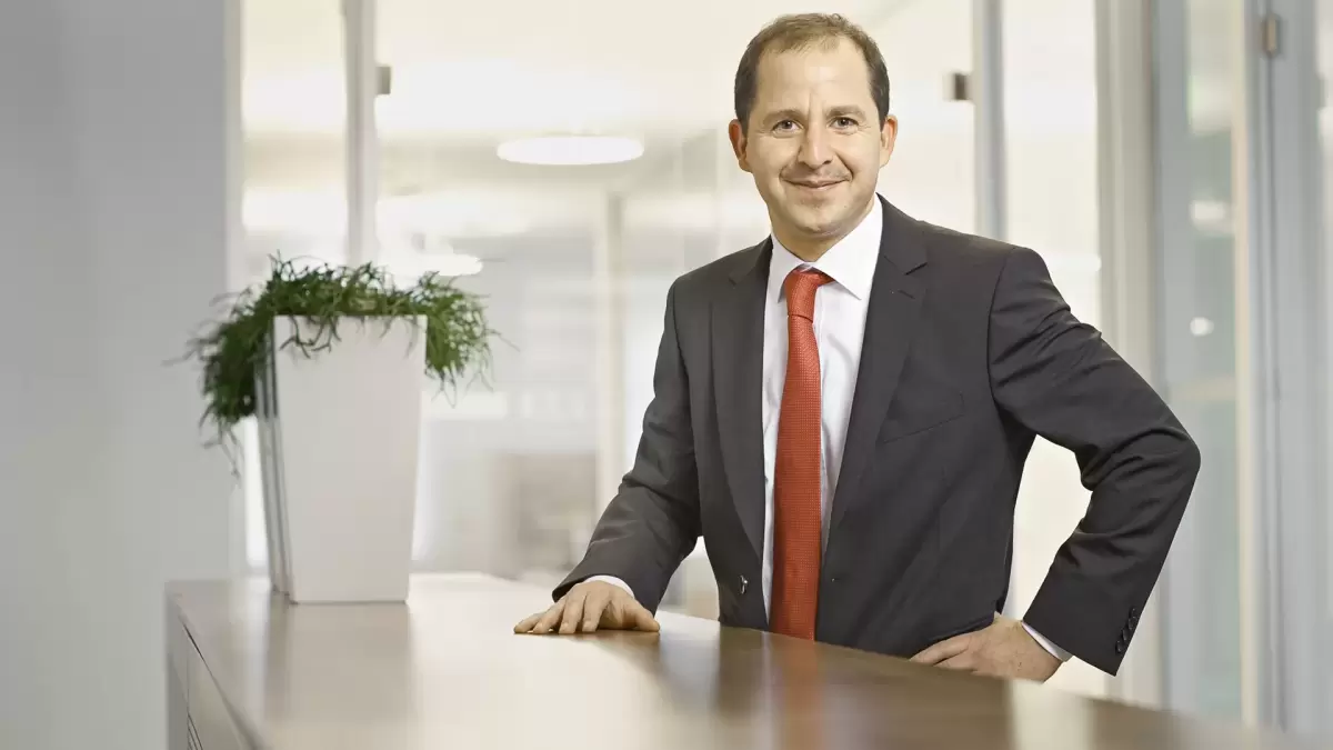Philipp Kosloh nommé PDG du groupe TRICOR, tracant un chemin d&#039;innovation et de croissance dans l&#039;industrie du papier et de l&#039;emballage.