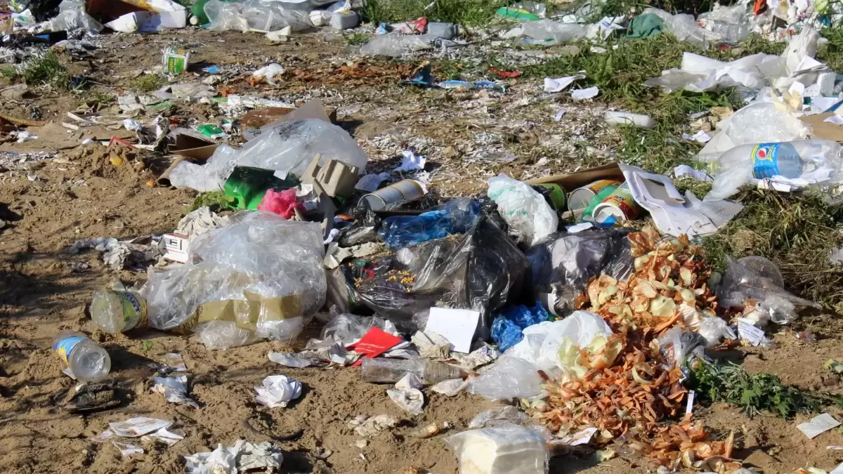 Le Ghana adopte l'emballage biologique comme solution aux déchets plastiques.