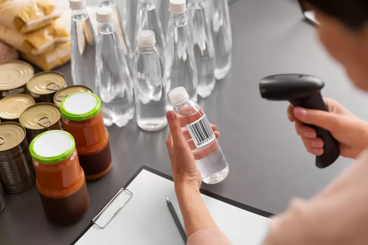 A PepsiCo faz o recall de quase 70.000 garrafas de chá Lipton devido a um erro na rotulagem do açúcar.