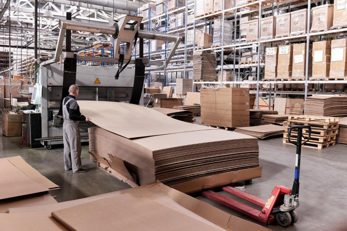 Mayr-Melnhof encerra fábrica de embalagens na Turquia e expande operações na Roménia.