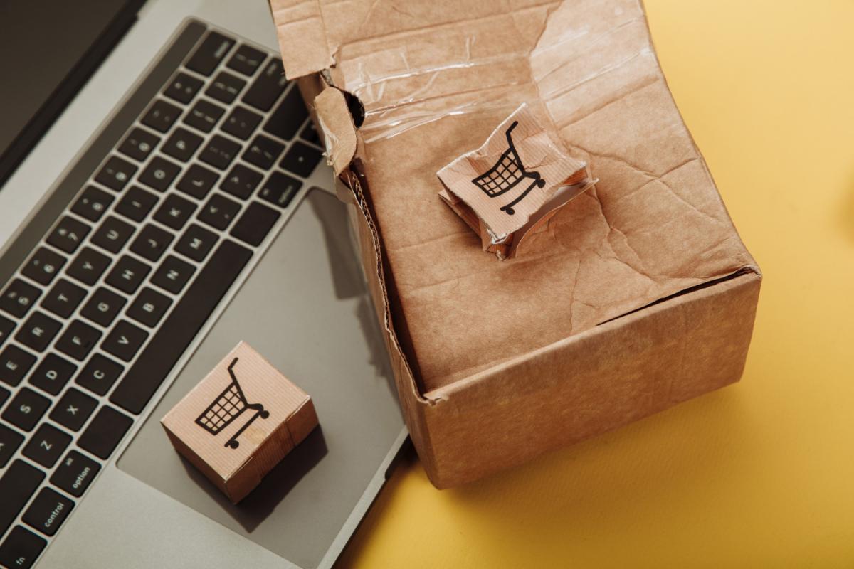 Le marché des cartons flexibles pour le commerce électronique prêt pour une forte expansion jusqu'en 2036 alors que la vente en ligne redéfinit les besoins en emballage.