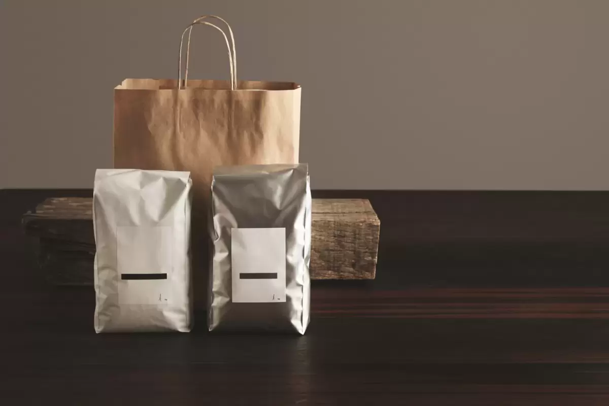 Le papier considéré comme une partie de la solution à la pollution des emballages flexibles.