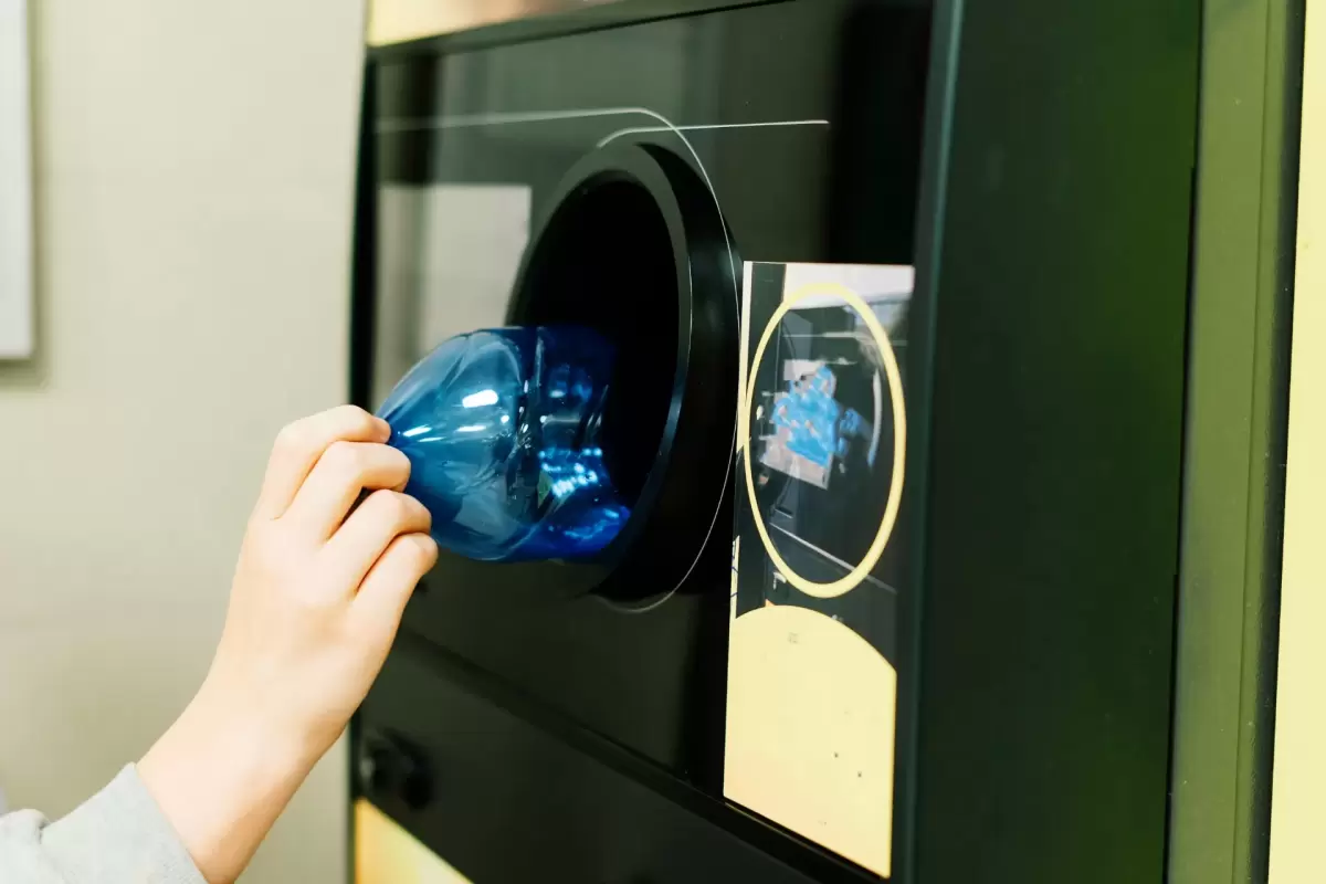 Tomra Reuse Installs Automated Reusable Cup Return Machines at Freiburg Station