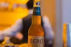Bero Recorrre à Embalagem de Vidro para Valorizar a Cerveja Sem Álcool