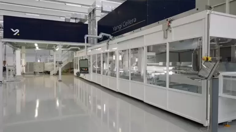 Yangi apporte la technologie d'emballage en fibres formées à sec à haute vitesse sur le marché américain.