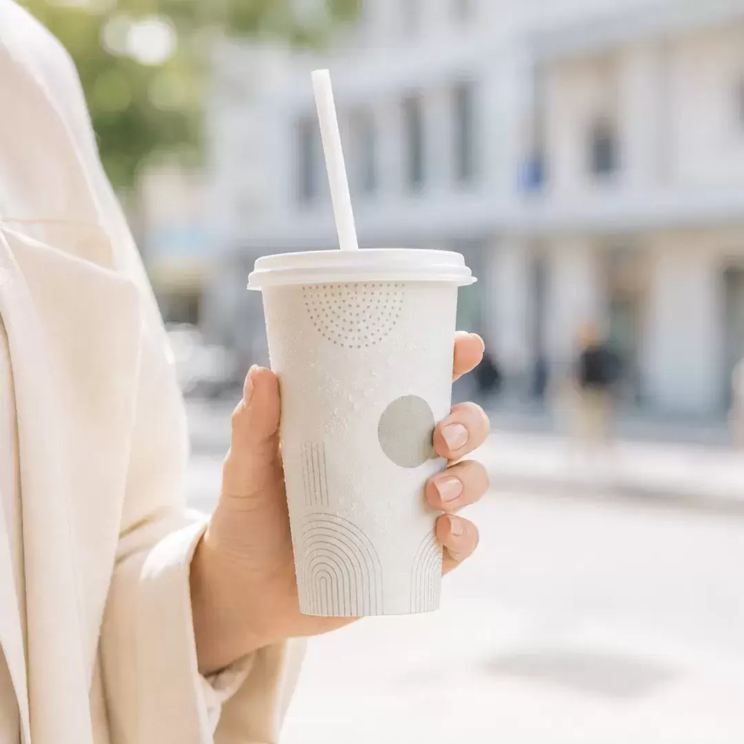 Comment les emballages influencent la perception de la marque : pourquoi même un gobelet jetable devient un facteur de succès pour votre entreprise