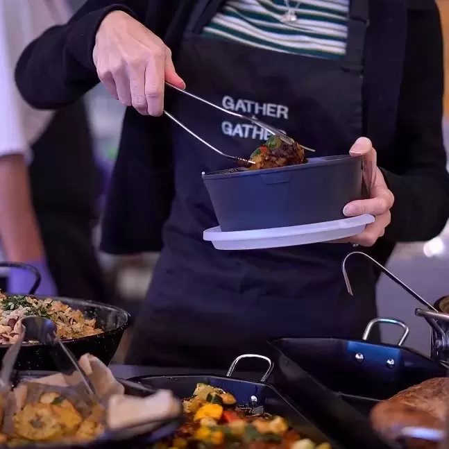 Gather & Gather lança sistema de embalagens reutilizáveis sem atrito para catering no Reino Unido