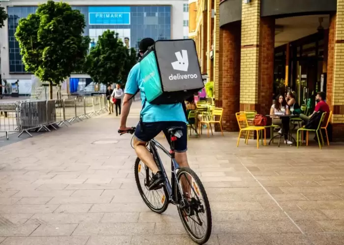 Deliveroo, Pho and Sheffield Hallam Launch Sustainable Packaging Challenge