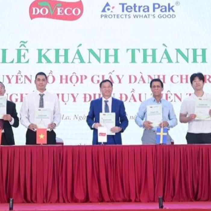 Le Vietnam lance la première ligne d&#039;emballage alimentaire à base de papier avec la technologie Tetra Recart®.