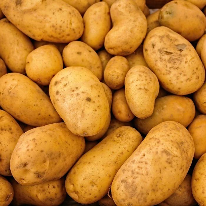 Les supermarchés britanniques sont incités à repenser l&#039;emballage des pommes de terre pour réduire le gaspillage alimentaire.